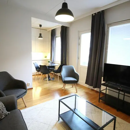 And Spacious For 4 With Sauna Λάχτι