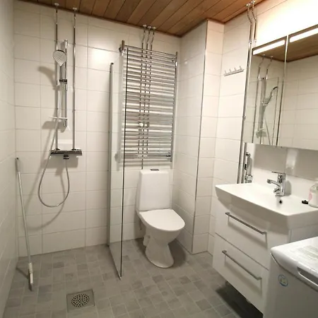 And Spacious For 4 With Sauna Apartman Lahti